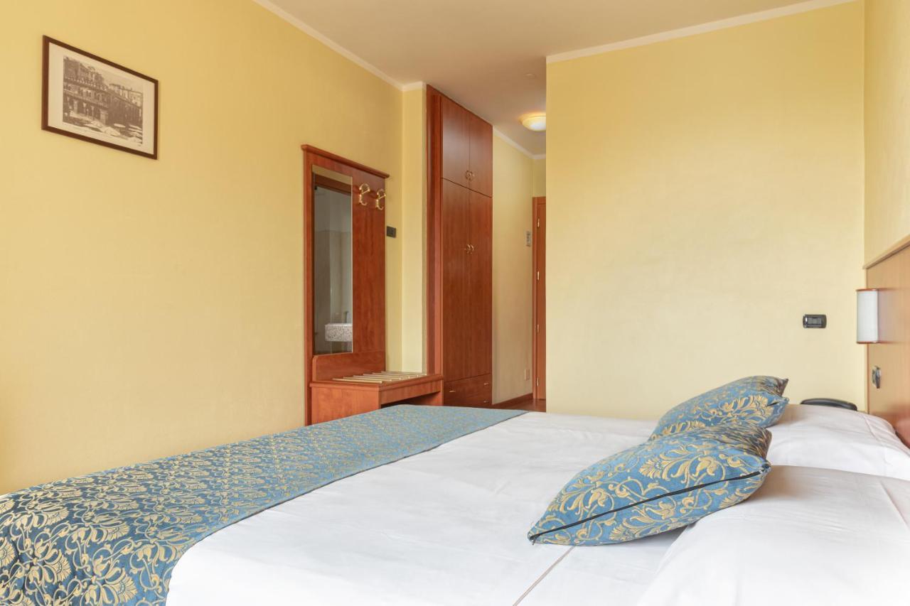 Hotel Postumia Dossobuono Exteriör bild
