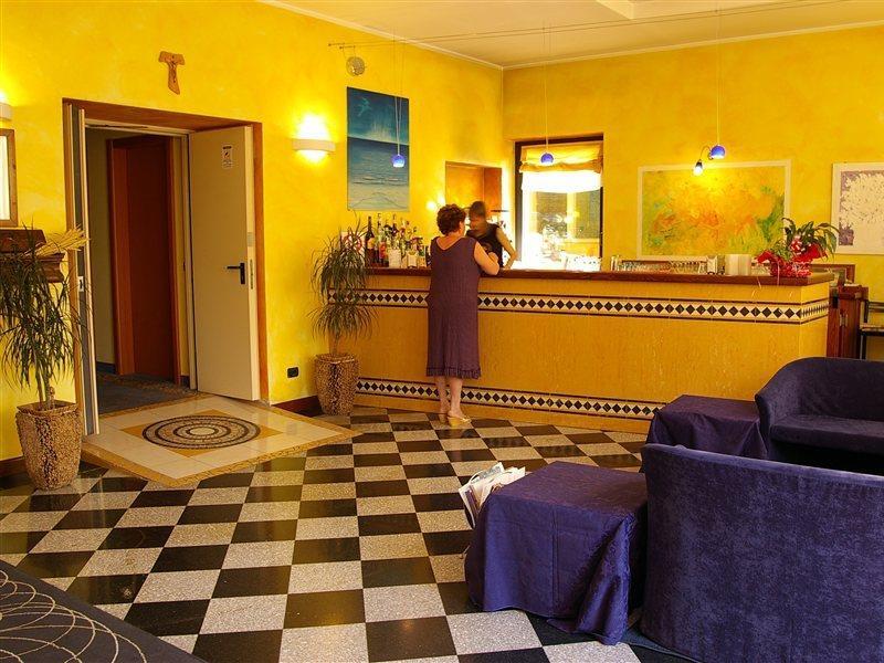 Hotel Postumia Dossobuono Exteriör bild