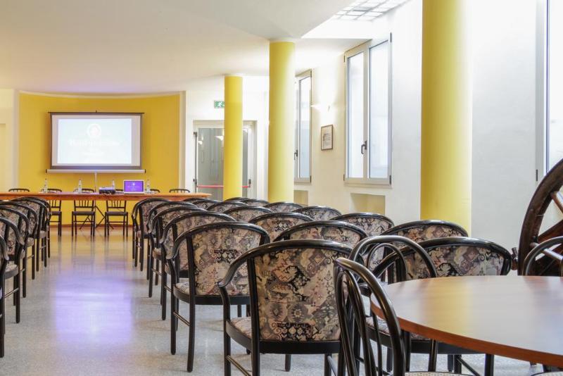 Hotel Postumia Dossobuono Exteriör bild