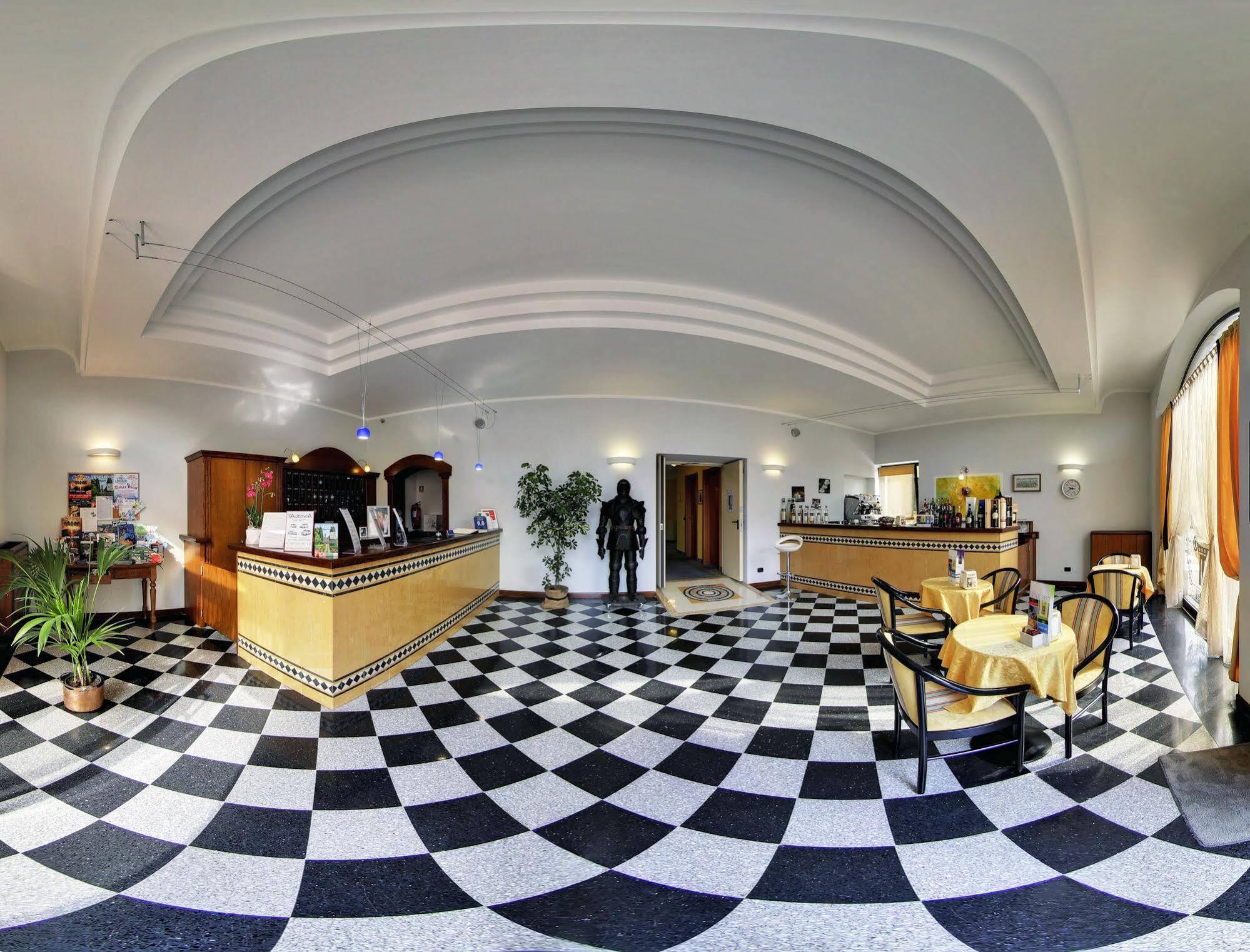 Hotel Postumia Dossobuono Exteriör bild